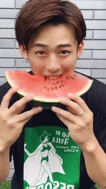 网红哥吃瓜,揭秘娱乐圈幕后真相